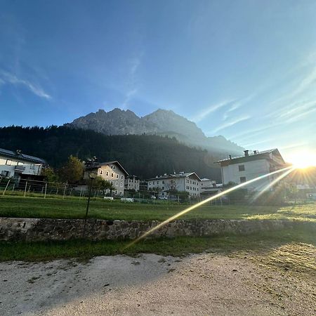 Casa Vacanze Miramonti - Appartamento Con Balcone Con Vista Sulle Dolomiti Borca di Cadore Bagian luar foto